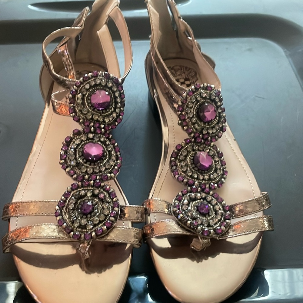 Ladies Vince camuto sandales